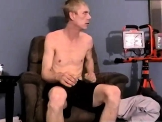 Show close up movietures of a uncut dick and arabs naked