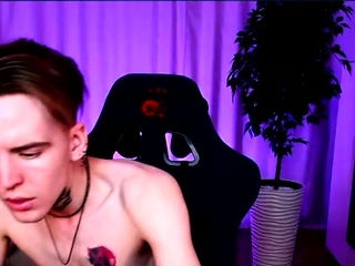 Real amateur college twinks suck cocks in reailty gay sex