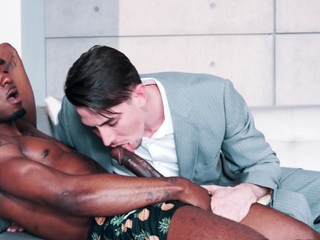 White bottom deepthroats rimming BBC dude before bang