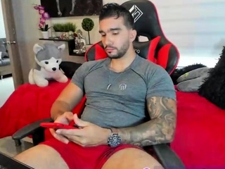 Incredible sexy twink with hard big muscles solo jerking fun