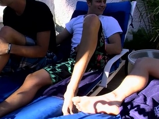 Light-minded gay guys do everything in order to cum